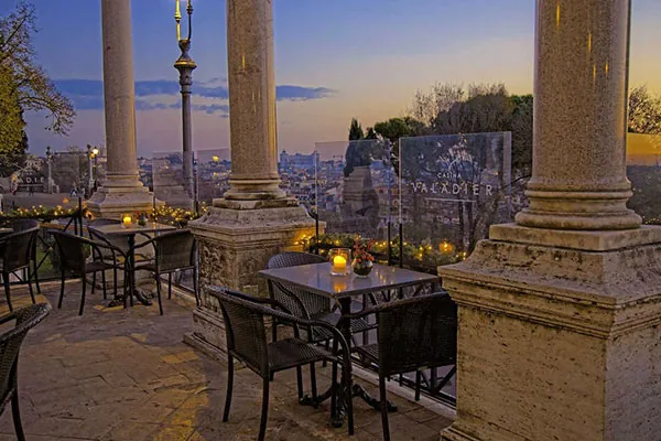 Capodanno a Roma Centro — Terrazza panoramica sul centro storico di Roma al tramonto